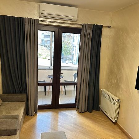 Comfortable Apartment In Center Jerevan Eksteriør bilde