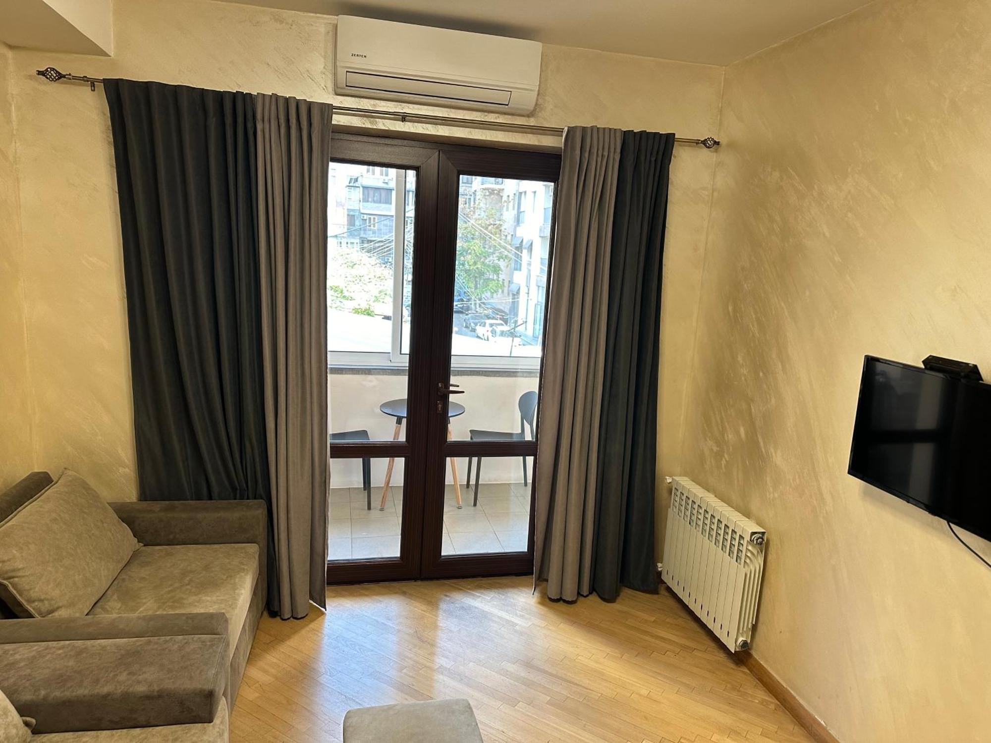 Comfortable Apartment In Center Jerevan Eksteriør bilde