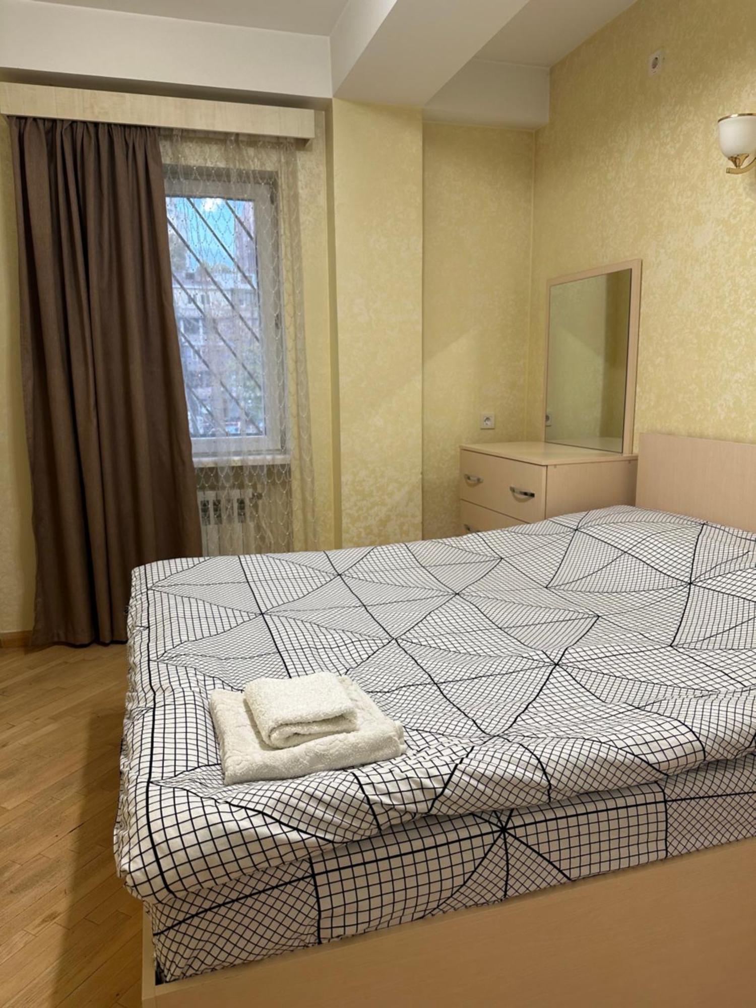 Comfortable Apartment In Center Jerevan Eksteriør bilde
